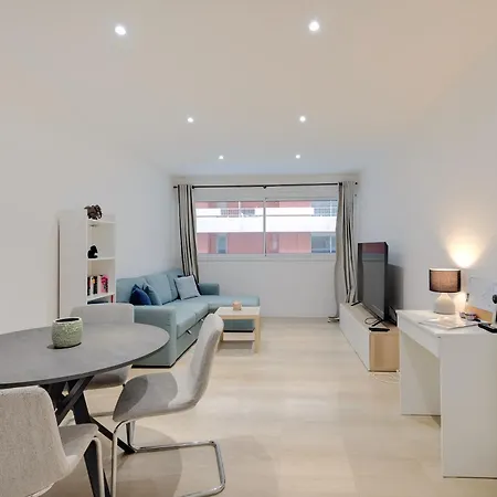 Newly Renovated Charming Downtown